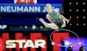 sr q neumann julia aut ph simone ferraro sfa01364 copia